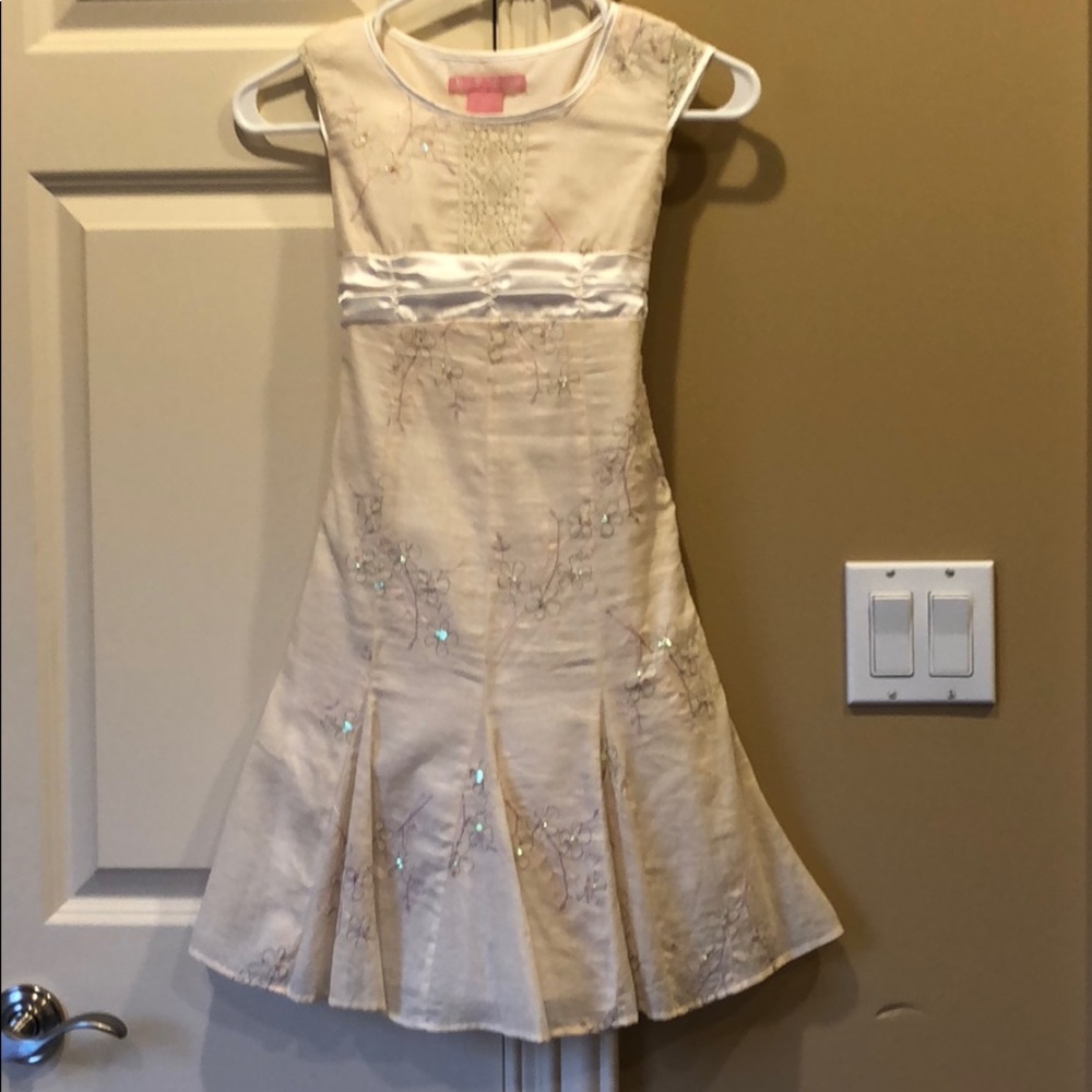 Hype little girls gorgeous dainty dress